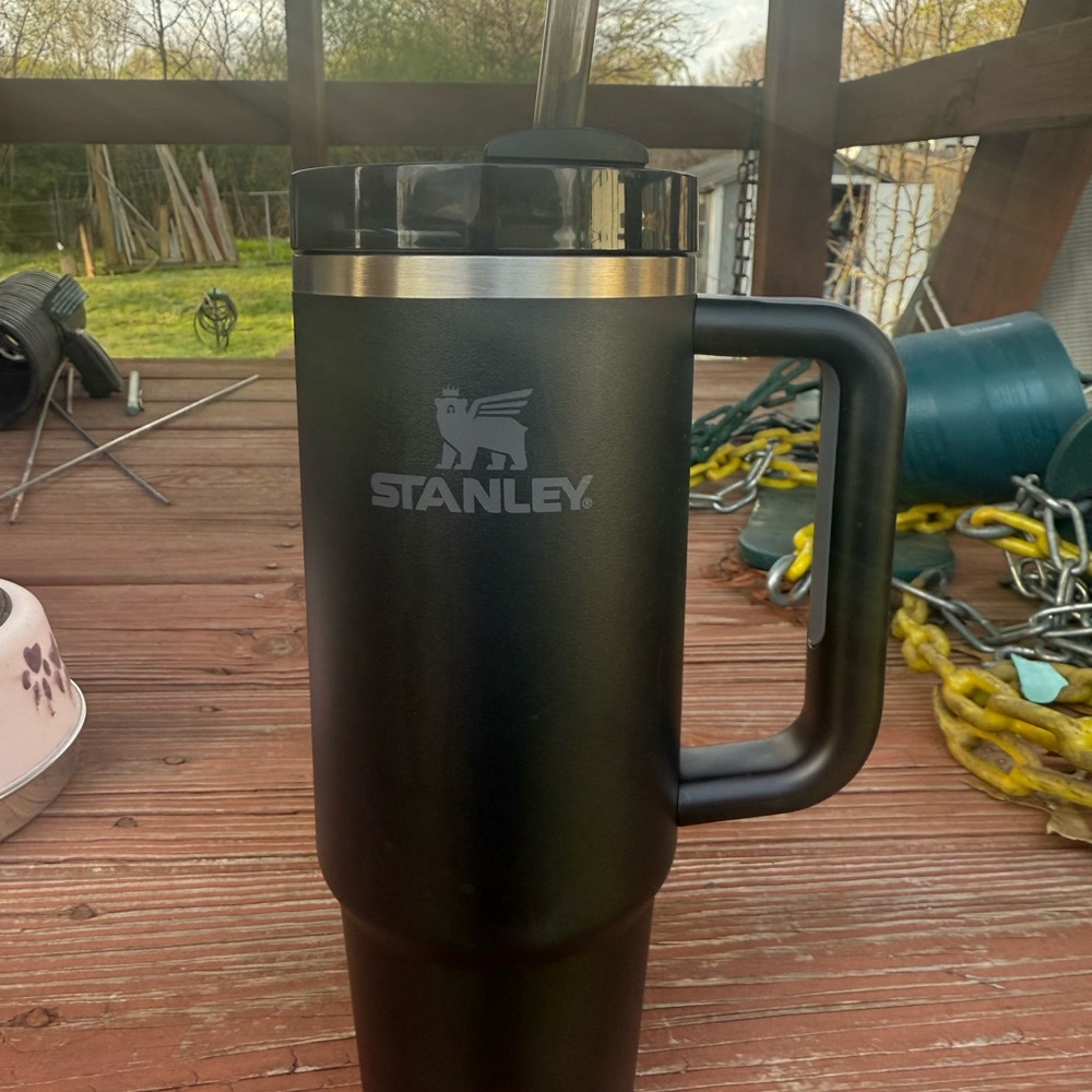 Stanley Black Travel Mug.30oz.